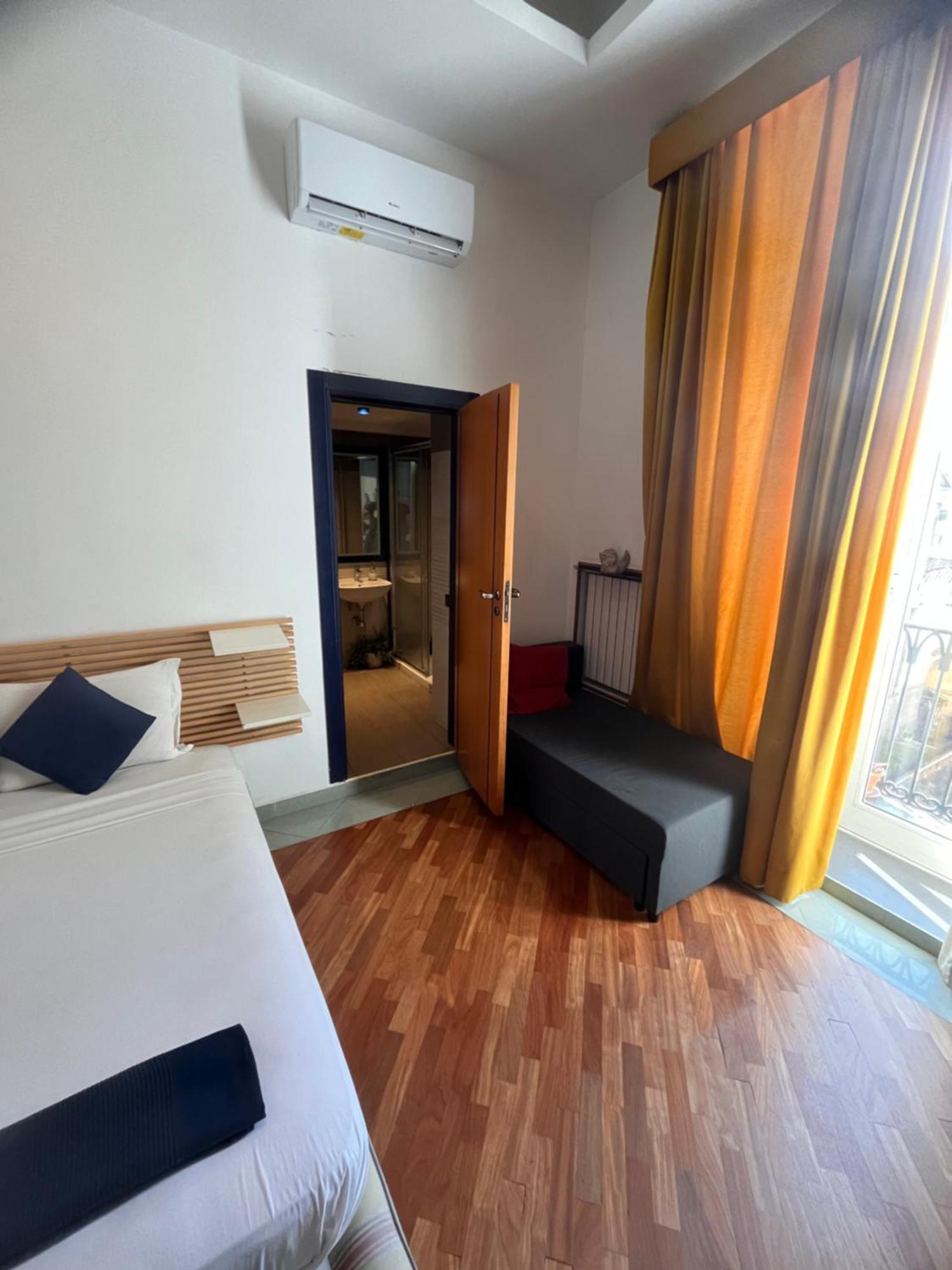 Lanova21 Bed & Breakfast Naples Exterior photo